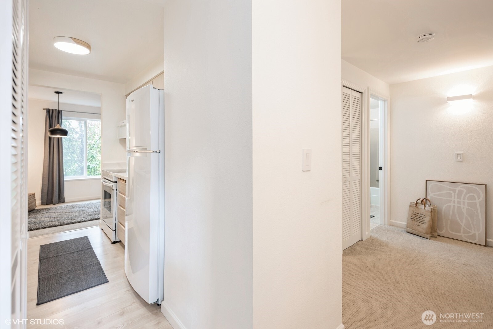 12117 Bel-Red Road, Unit B202 Bellevue, WA 98005 - Photo 3 of 17