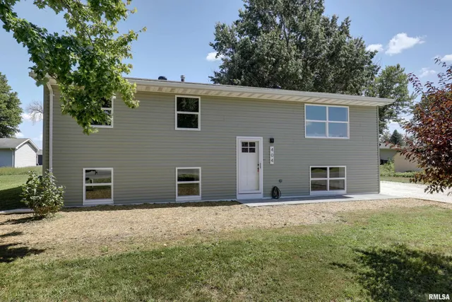 $195,000 | 404 North David Street, Liberty, IL 62347