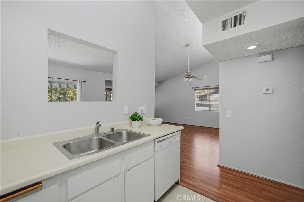 8482 Spring Desert Place Rancho Cucamonga, CA 91730 - Photo 16 of 34