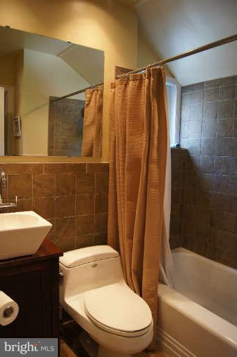 306 Worthington Road Baltimore, MD 21286 - Photo 15 of 23 Renovated and stylish