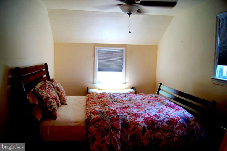 306 Worthington Road Baltimore, MD 21286 - Photo 16 of 23 Cozy space