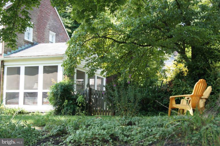 306 Worthington Road Baltimore, MD 21286 - Photo 23 of 23 Fabulous screened in porch