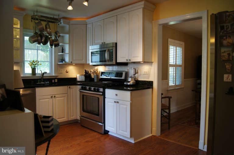 306 Worthington Road Baltimore, MD 21286 - Photo 7 of 23 beautifully renovated