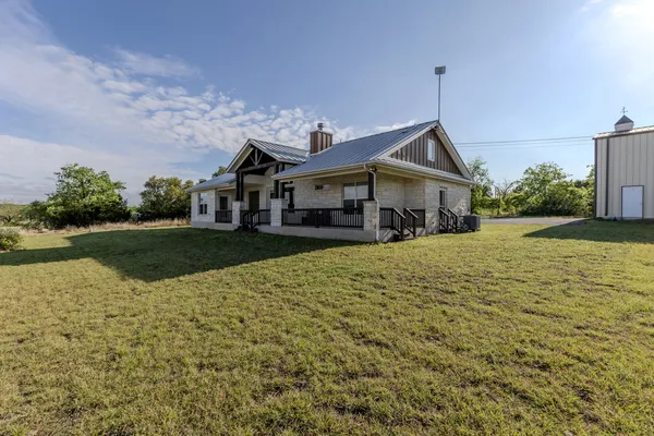 $750,000 | 7943 West Fm 243, Bertram, TX 78605