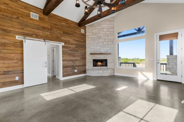$750,000 | 7943 West Fm 243, Bertram, TX 78605