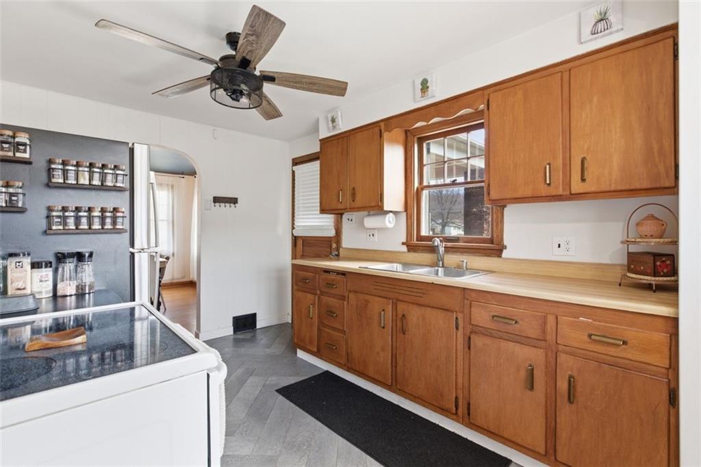 1201 Midland Beaver Road Industry, PA 15052 - Photo 13 of 31