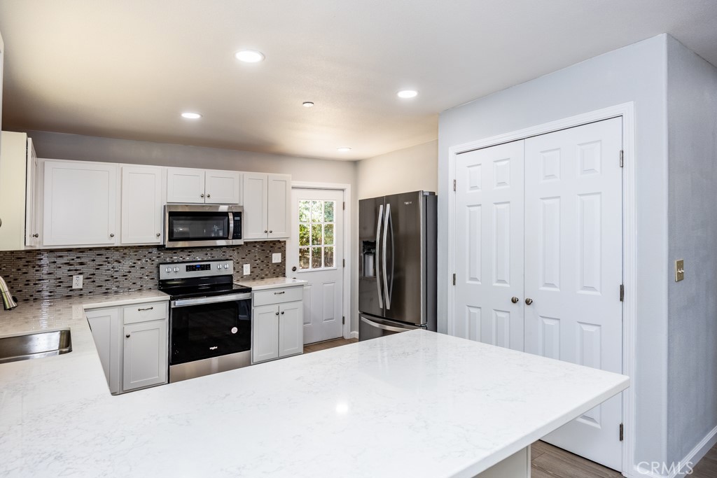 19208 Stonegate Road Hidden Valley Lake, CA 95467 - Photo 7 of 35