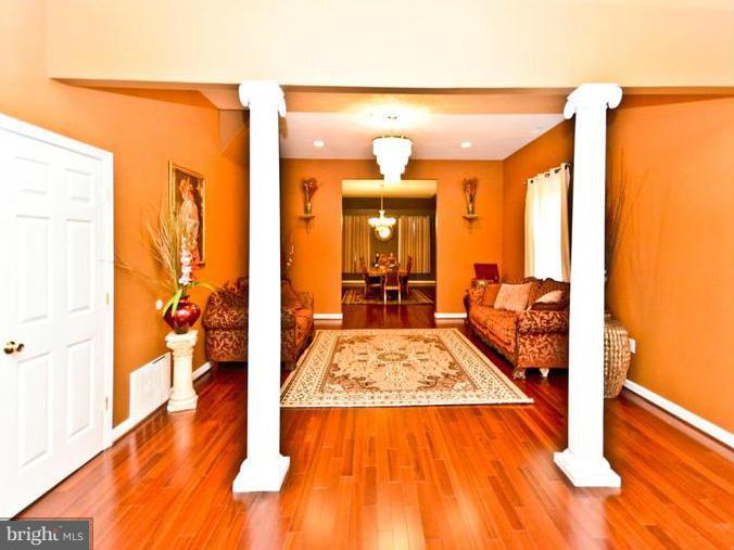 1998 Ritchie Road District Heights, MD 20747 - Photo 12 of 19 Living Room