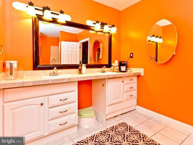 1998 Ritchie Road District Heights, MD 20747 - Photo 17 of 19 Bath (Master)