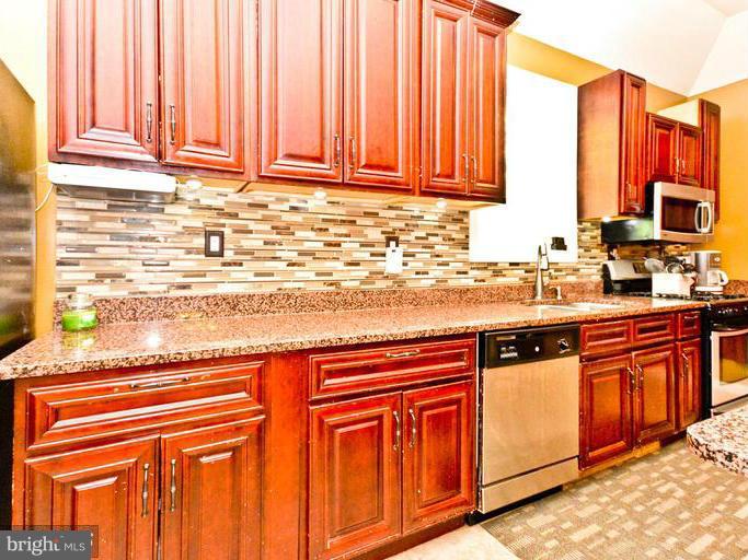 1998 Ritchie Road District Heights, MD 20747 - Photo 5 of 19 Kitchen