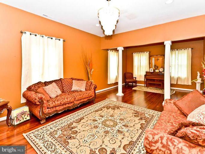 1998 Ritchie Road District Heights, MD 20747 - Photo 10 of 19 Living Room