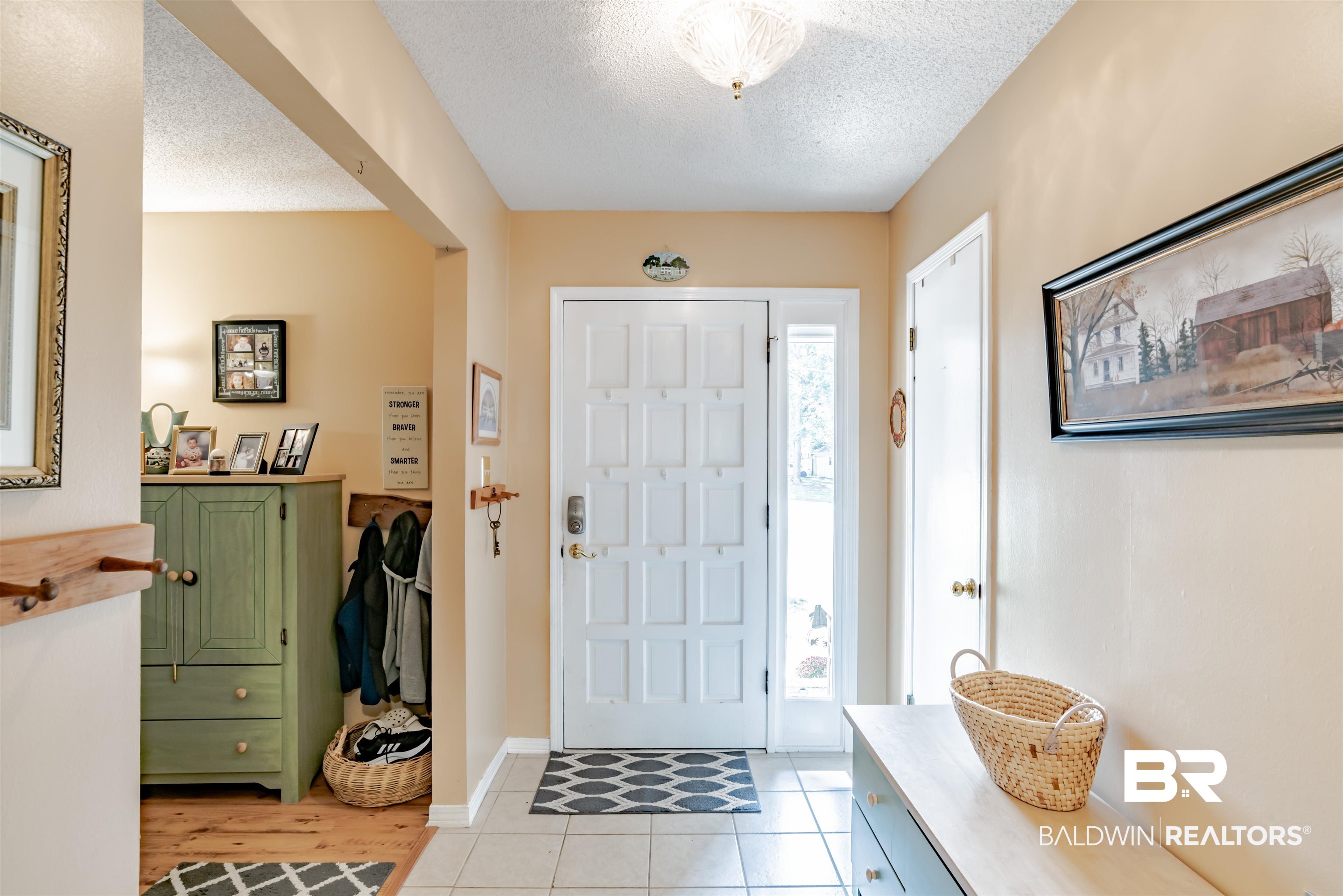 139 Ridgewood Drive Daphne, AL 36526 - Photo 6 of 34 Foyer