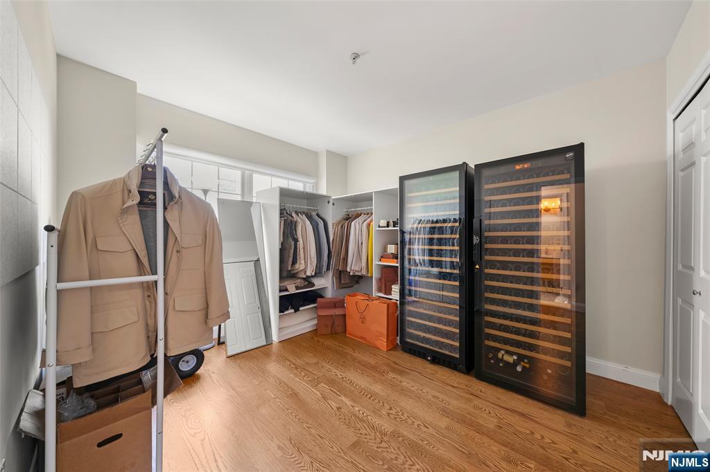 250 The Promenade Edgewater, NJ 07020 - Photo 18 of 22