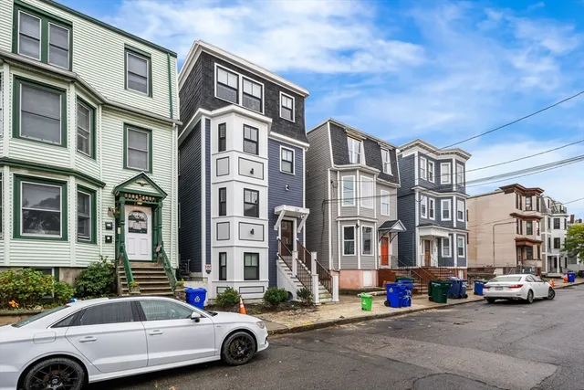 $3,200 | 229 East Eagle Street, Unit 2, Boston, MA 02128