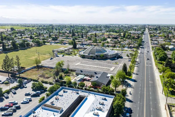 $2,200,000 | 3280 McCall Avenue, Selma, CA 93662