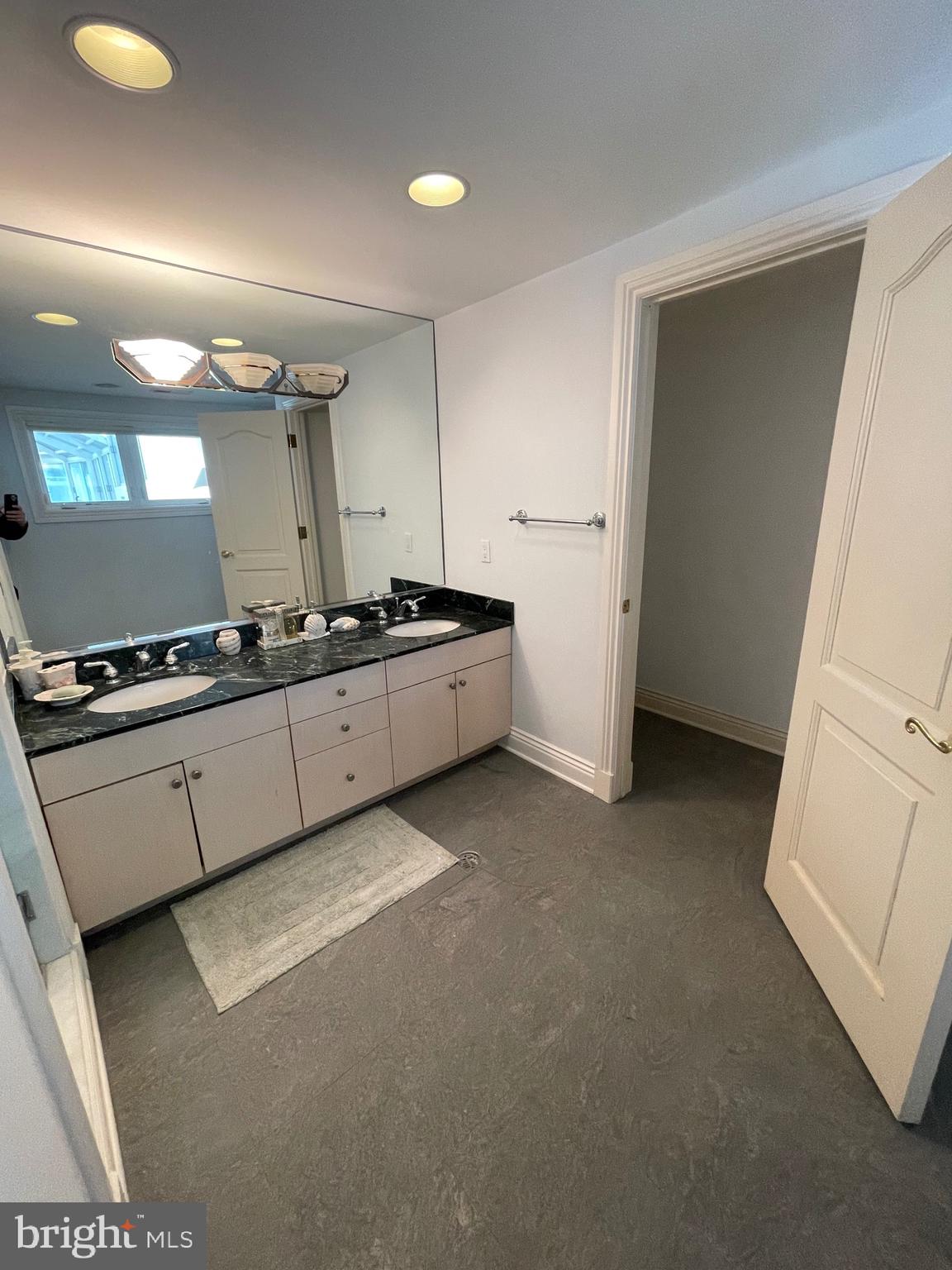 9913 Chapel Road Potomac, MD 20854 - Photo 42 of 50 Gallery Image 42