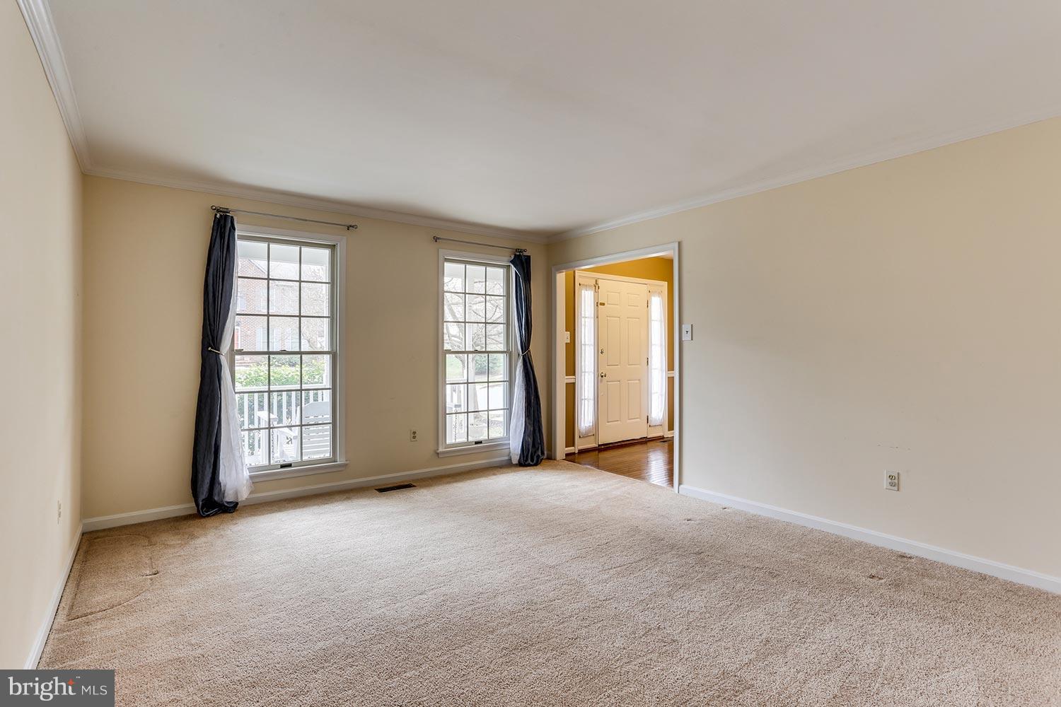 8 Little River Road Laurel, MD 20724 - Photo 10 of 29 Living Room