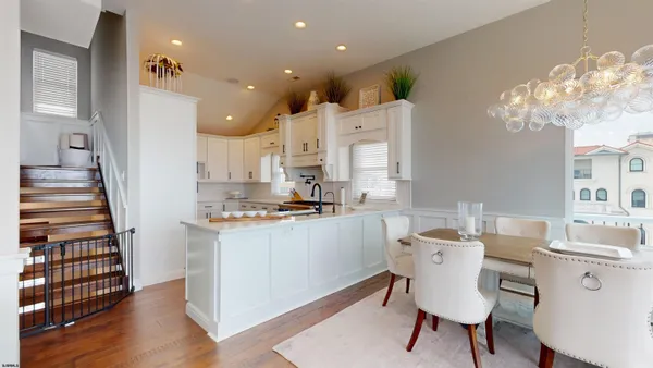 a view of livingroom with furniture
