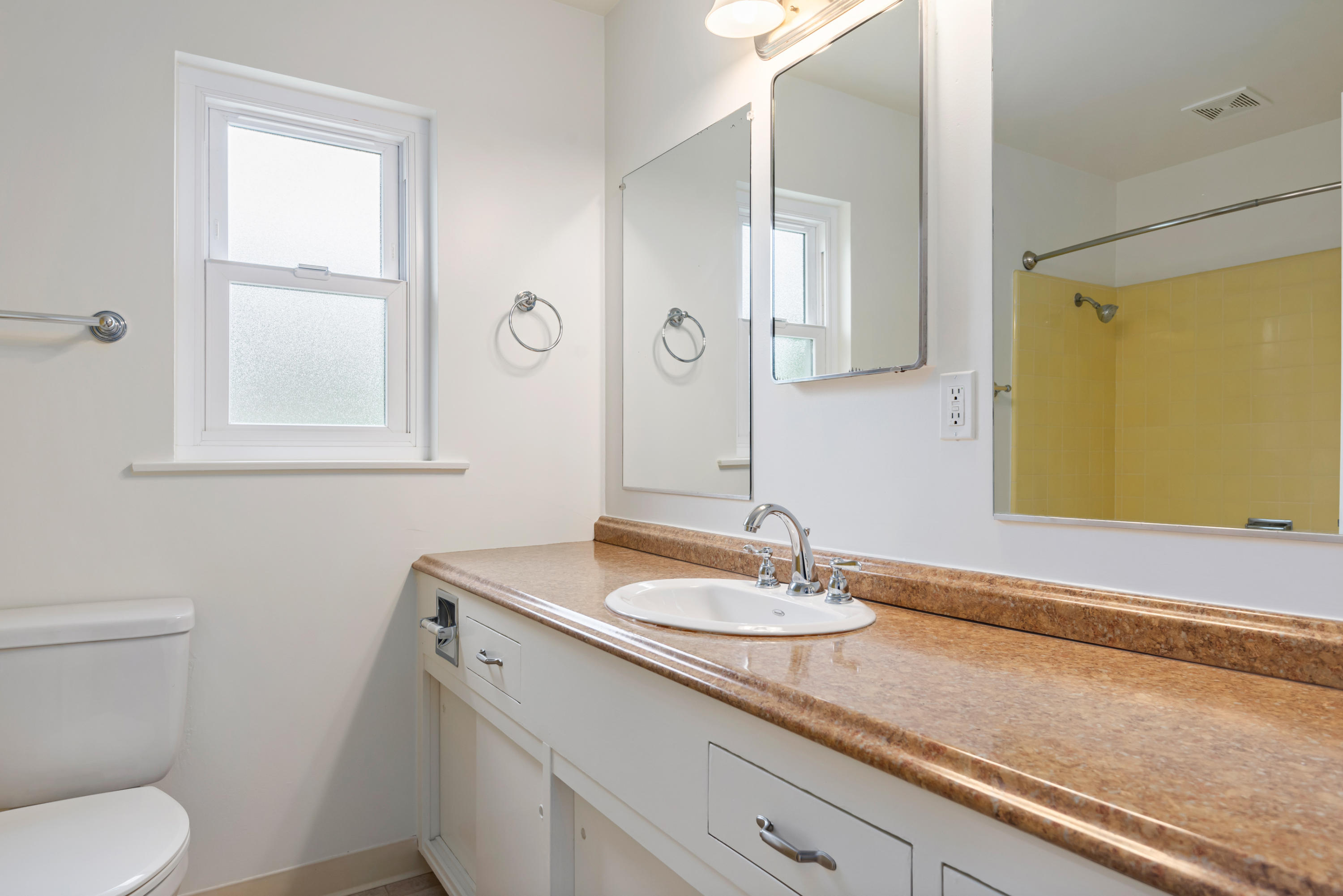960 Veronica Springs Road Santa Barbara, CA 93105 - Photo 13 of 24 Bathroom