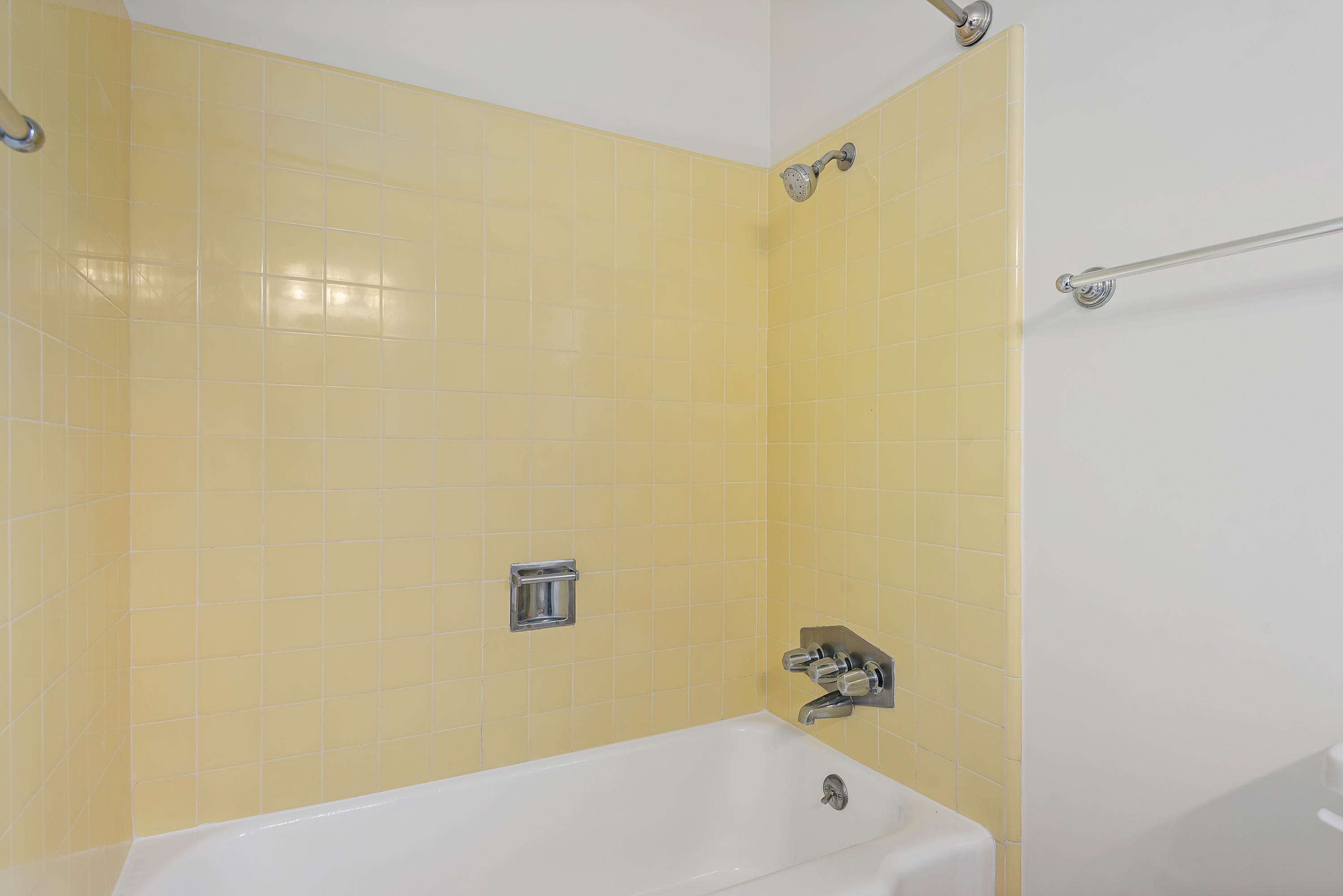 960 Veronica Springs Road Santa Barbara, CA 93105 - Photo 14 of 24 Bathroom