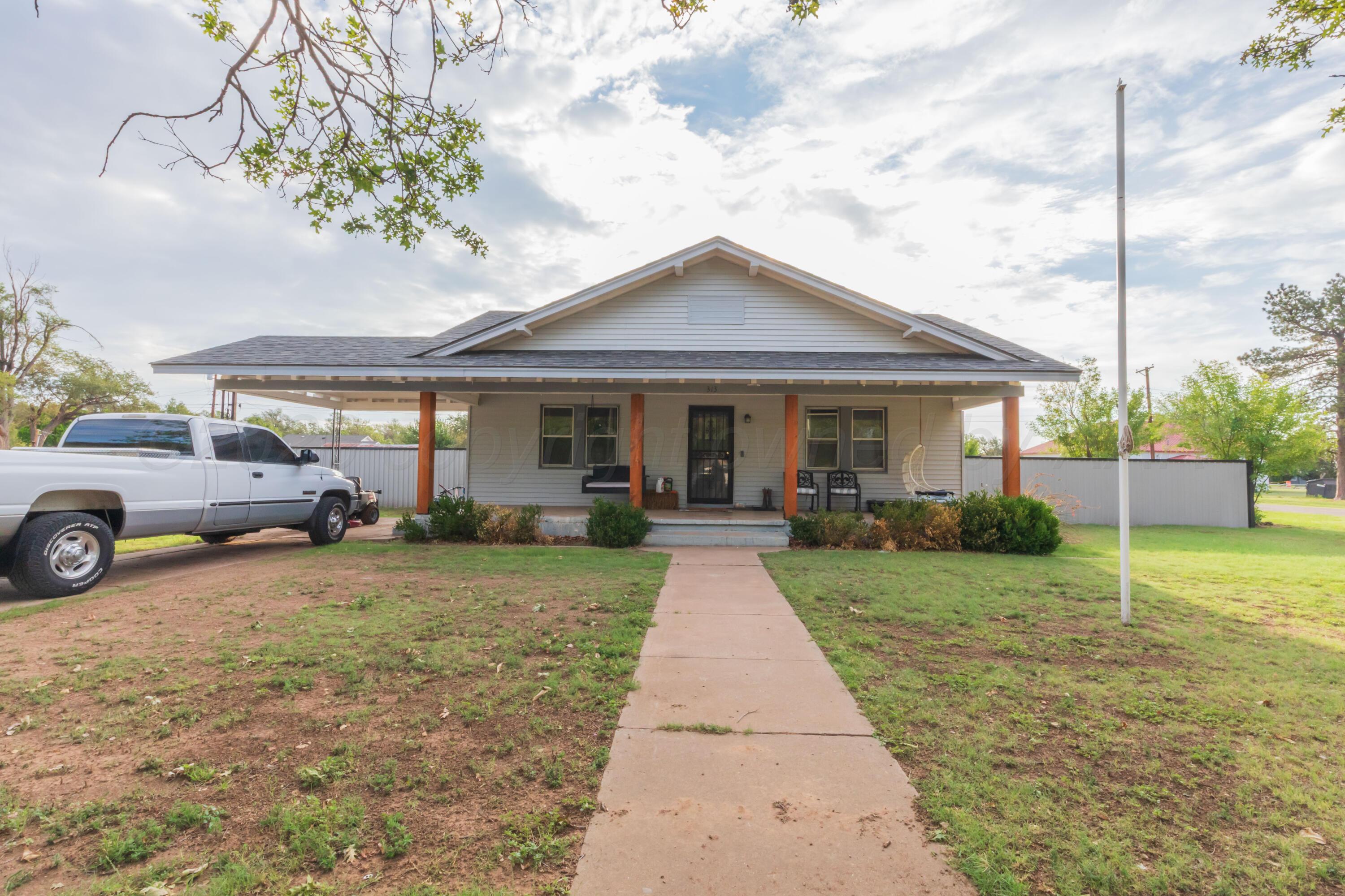 313 High Street Claude, TX 79019 - Photo 2 of 36 FRONT VIEW 1