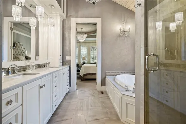 $1,499,000 | 3322 West 137th Street, Leawood, KS 66224