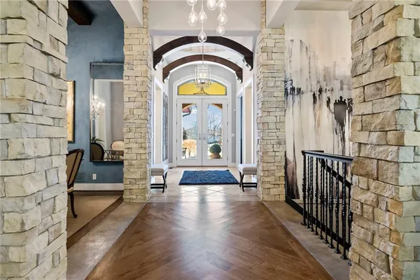 $1,499,000 | 3322 West 137th Street, Leawood, KS 66224