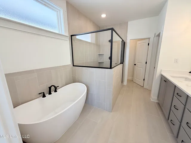 $329,900 | 818 Quitman Court West, Nesbit, MS 38651