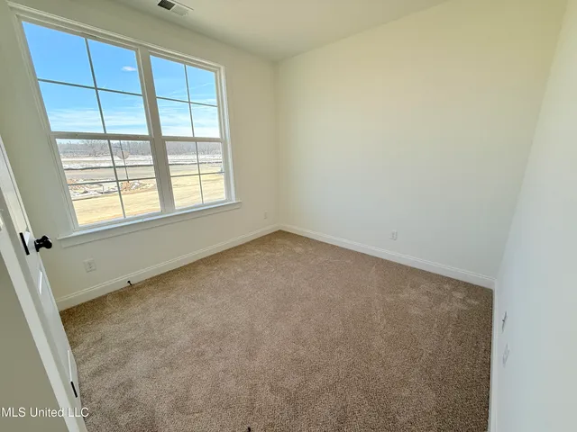 $329,900 | 818 Quitman Court West, Nesbit, MS 38651