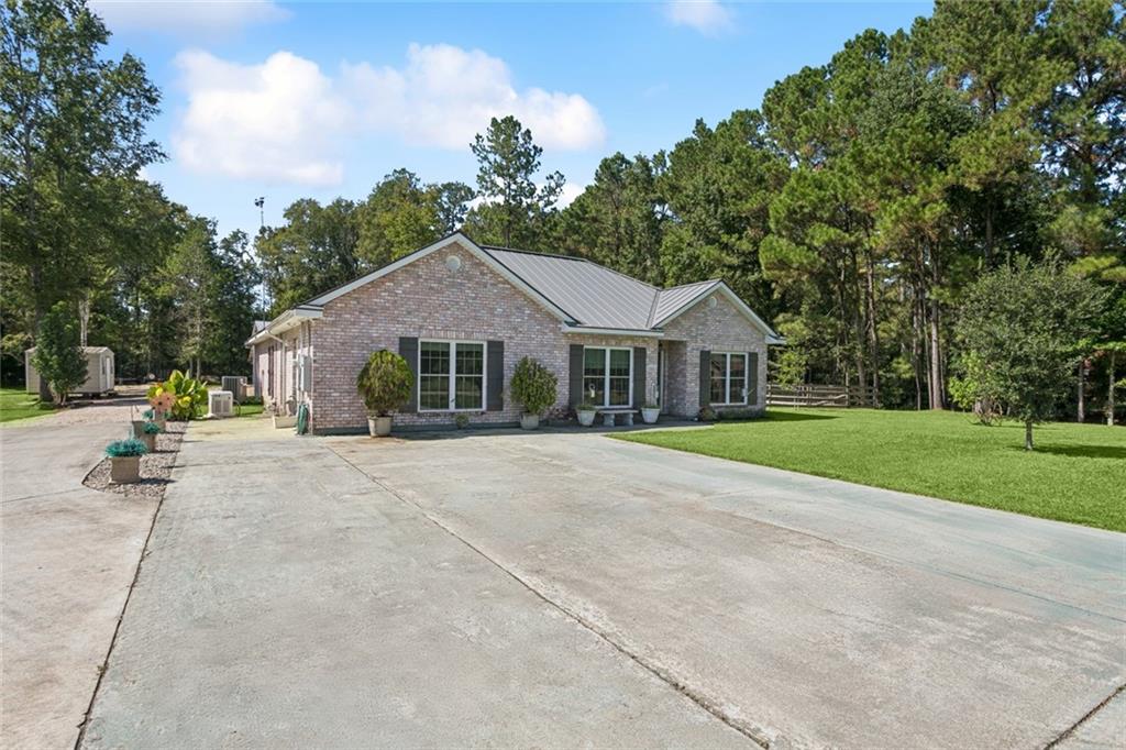 11081 Martin Lane Tickfaw, LA 70466 - Photo 2 of 40