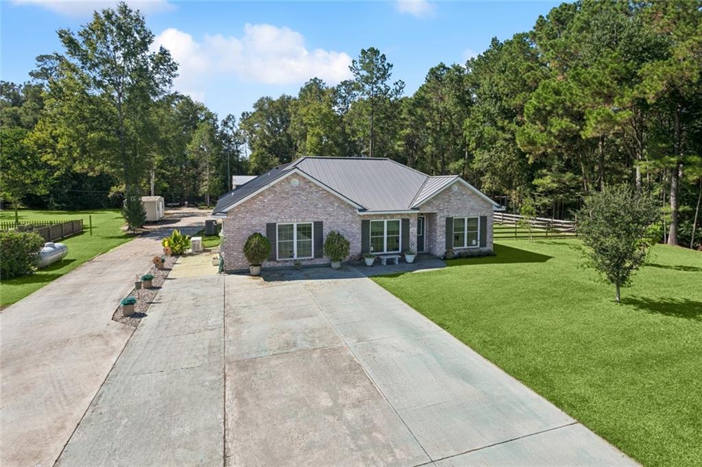 11081 Martin Lane Tickfaw, LA 70466 - Photo 4 of 40