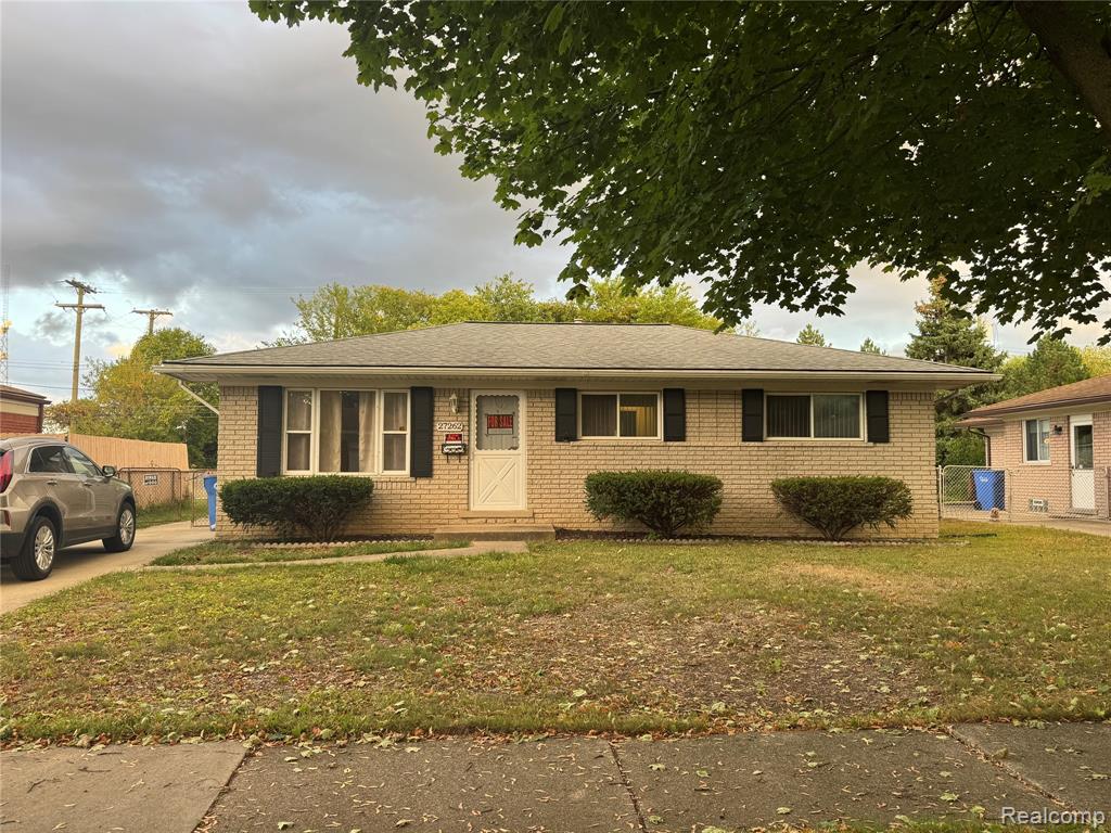 27262 Welsh Drive Warren, MI 48092 - Photo 1 of 15