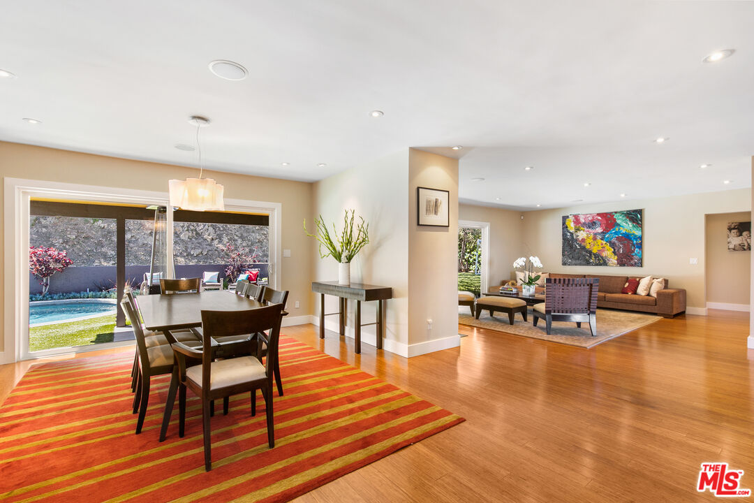 2137 Banyan Drive Los Angeles, CA 90049 - Photo 13 of 39 a living room with furniture and a wooden floor