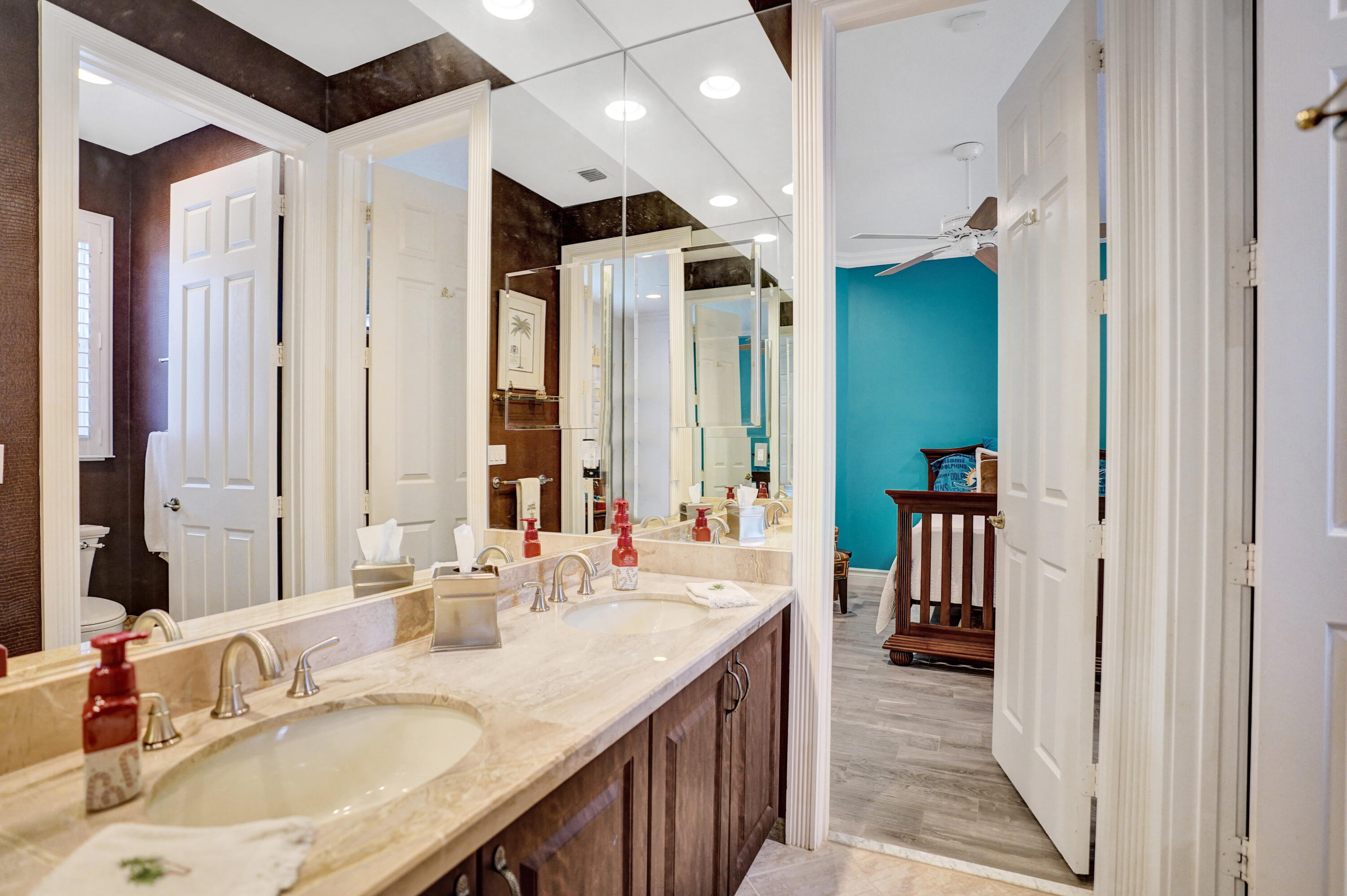 21231 Falls Ridge Way Boca Raton, FL 33428 - Photo 26 of 39 Jack and Jill bath