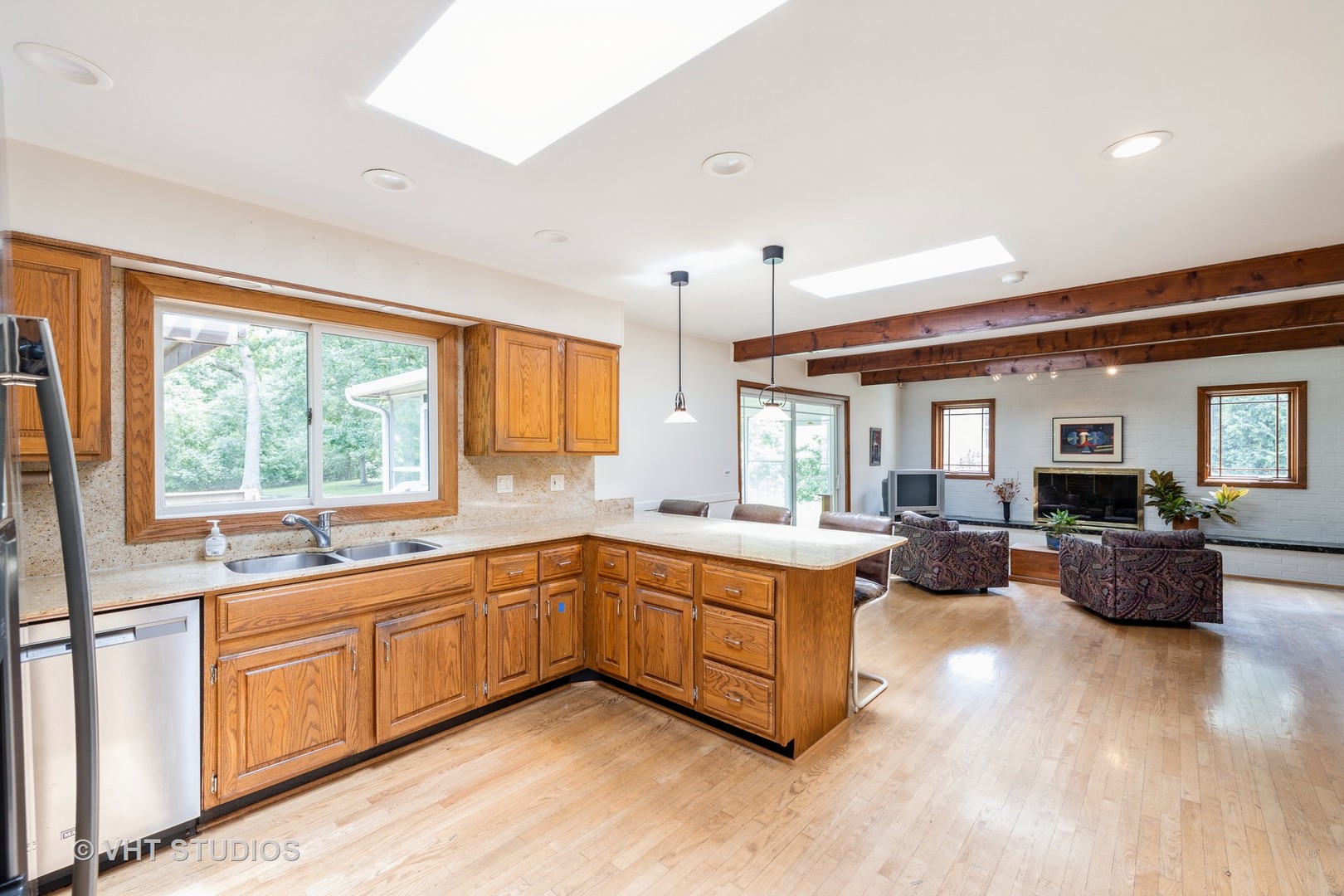855 Beverly Place Lake Forest, IL 60045 - Photo 15 of 21 a large white kitchen with a large window