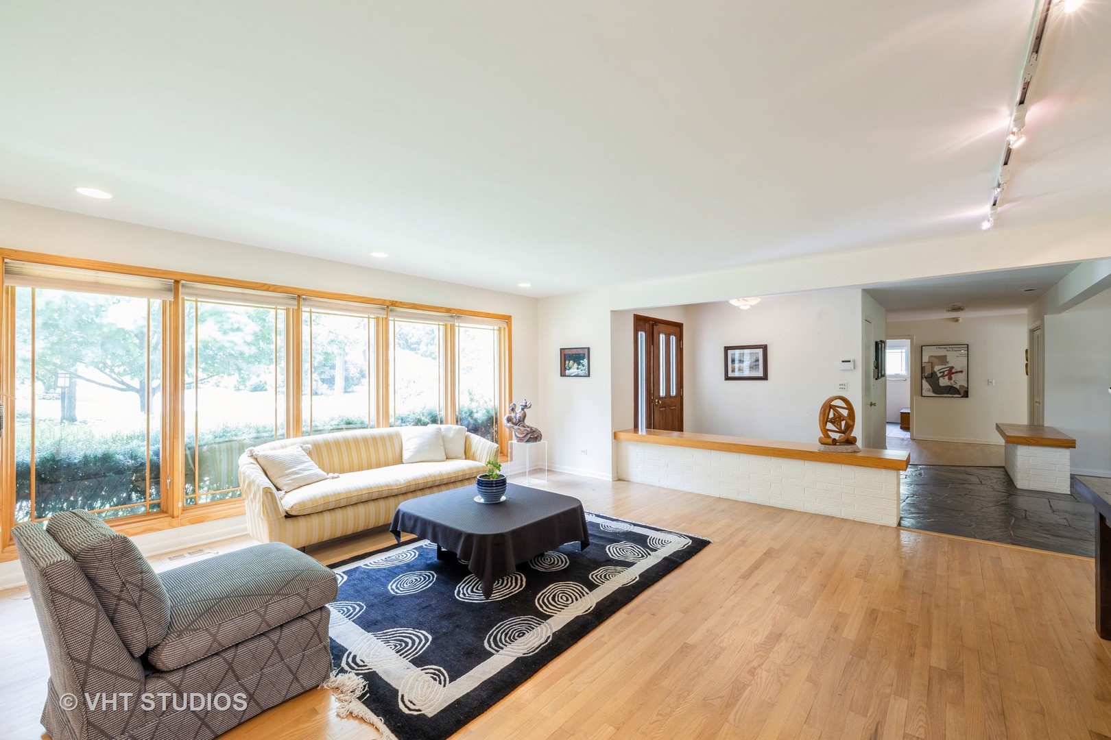855 Beverly Place Lake Forest, IL 60045 - Photo 4 of 21 a living room with furniture and a large window