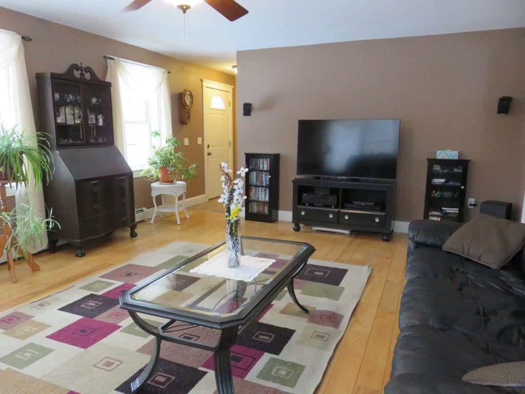 22 King James Road Enfield, NH 03748 - Photo 17 of 40