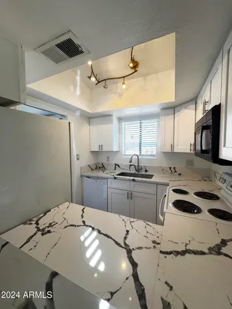 $1,495 | 406 East Cullumber Avenue, Unit A, Gilbert, AZ 85234