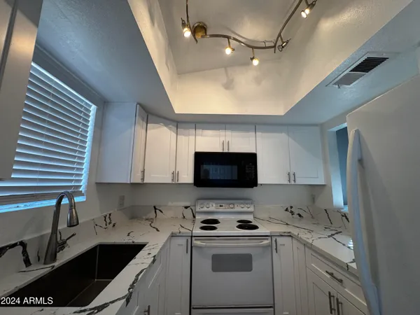 $1,495 | 406 East Cullumber Avenue, Unit A, Gilbert, AZ 85234