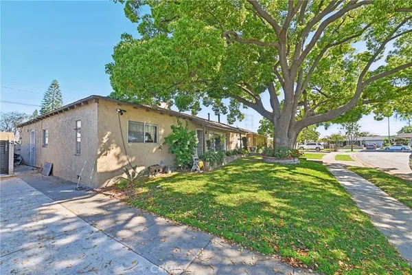 $765,000 | 13944 Brightwell Avenue, Paramount, CA 90723