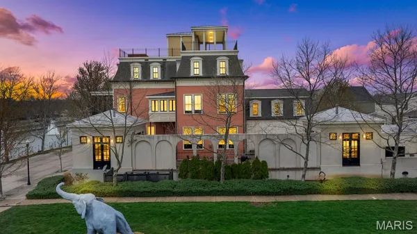 $1,549,000 | 3520 Galt House Drive, St. Charles, MO 63301