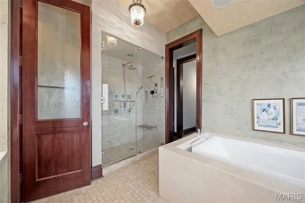 $1,549,000 | 3520 Galt House Drive, St. Charles, MO 63301