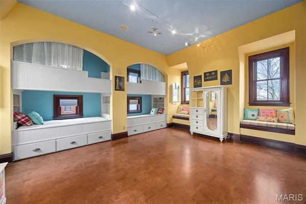 $1,549,000 | 3520 Galt House Drive, St. Charles, MO 63301