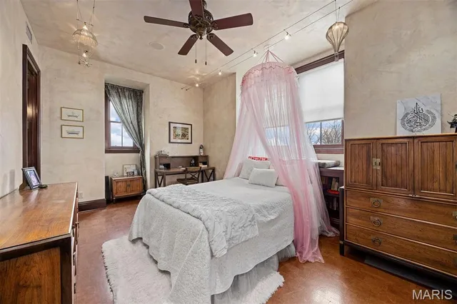 $1,549,000 | 3520 Galt House Drive, St. Charles, MO 63301