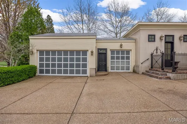 $1,549,000 | 3520 Galt House Drive, St. Charles, MO 63301