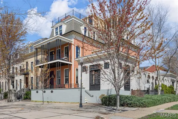 $1,549,000 | 3520 Galt House Drive, St. Charles, MO 63301