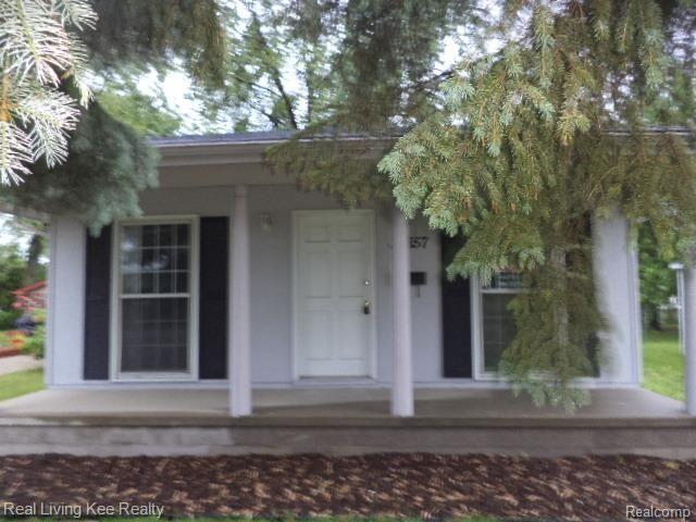 33657 Garfield Road Fraser, MI 48026 - Photo 1 of 13