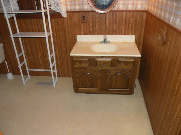 $112,500 | 303 North Hobart Avenue, Severy, KS 67137