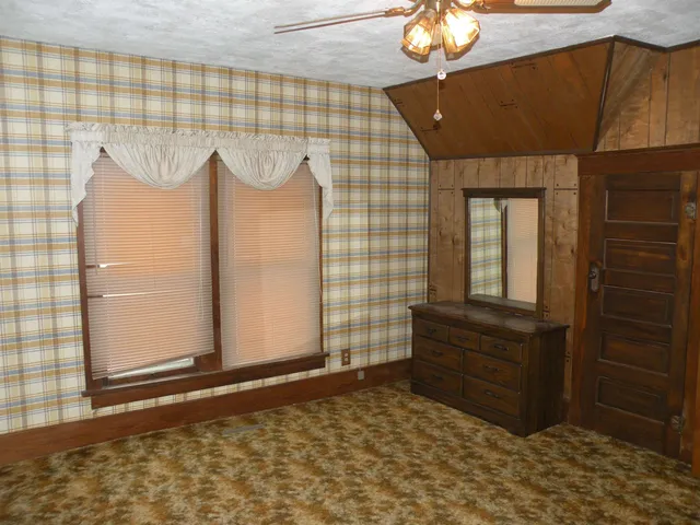 $112,500 | 303 North Hobart Avenue, Severy, KS 67137