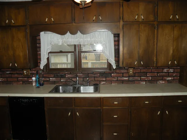 $112,500 | 303 North Hobart Avenue, Severy, KS 67137